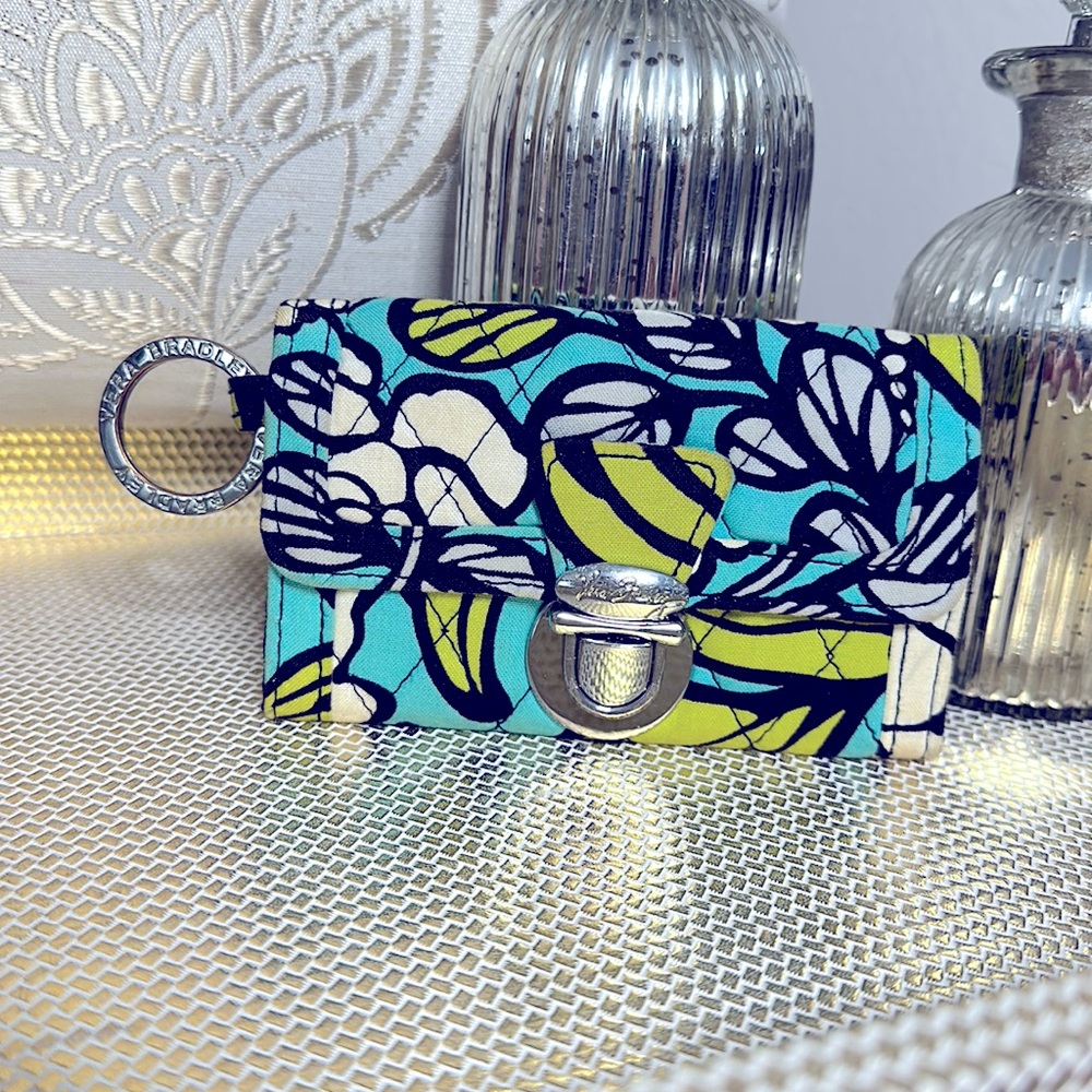 Vera Bradley Island Blooms Coin/ID Wallet Key Holder EUC